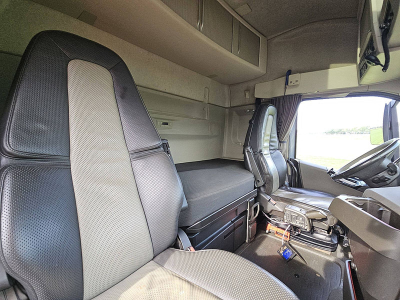 Abrollkipper Volvo FH 540 6X4 BOOGIE LIFT VDL: das Bild 16