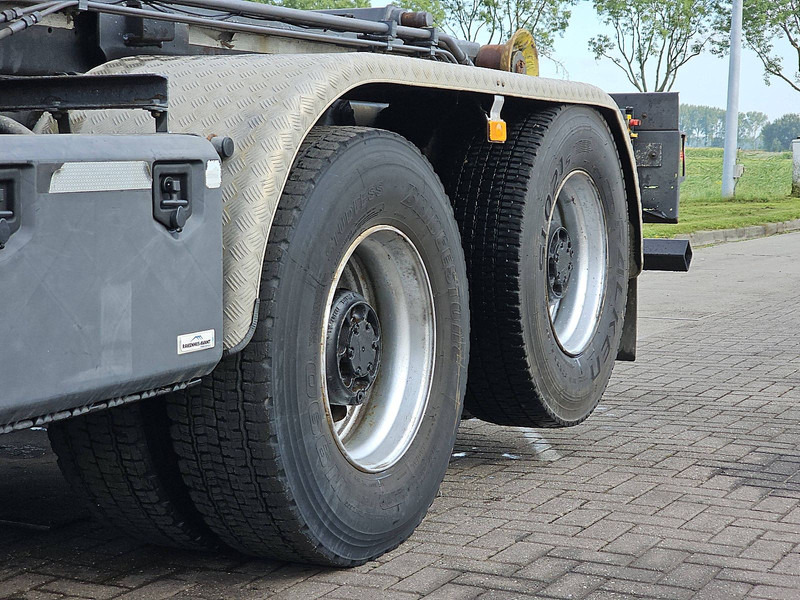 Abrollkipper Volvo FH 540 6X4 BOOGIE LIFT VDL: das Bild 18