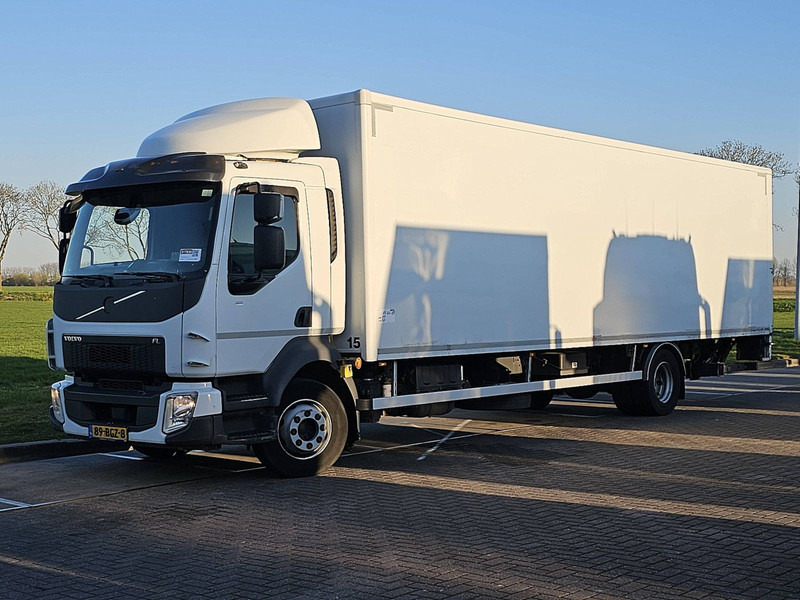 Volvo FL 250.12 - Koffer LKW: das Bild 2 Volvo FL 250.12 - Koffer LKW: das Bild 2
