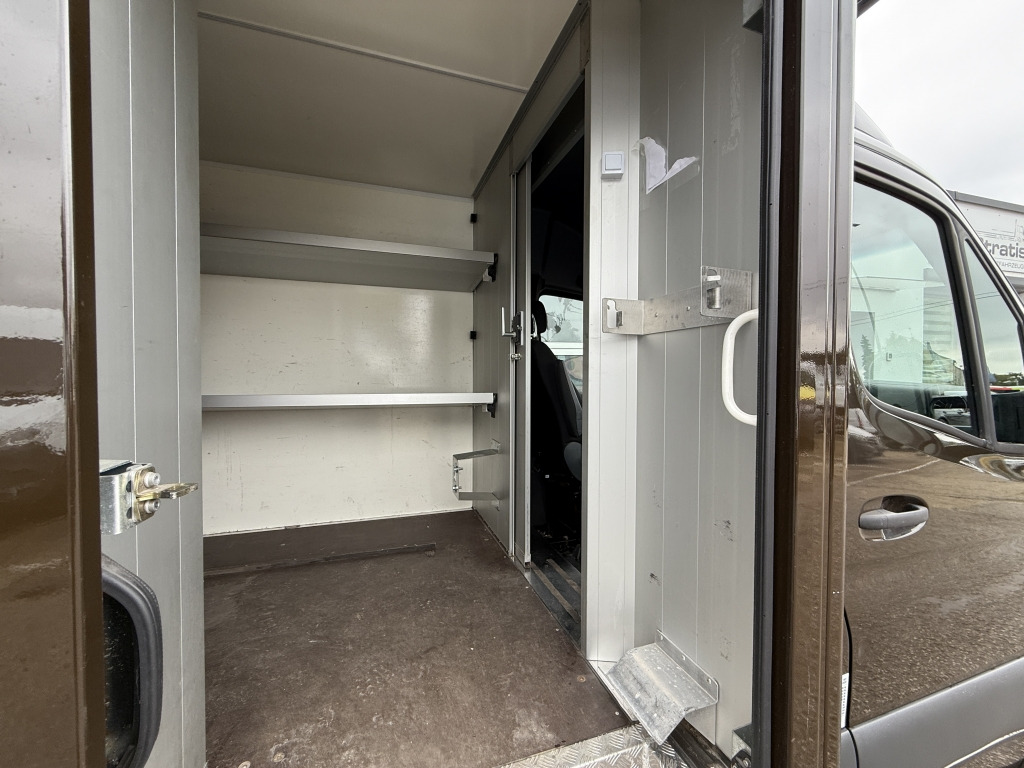 Mercedes-Benz Sprinter 315 CDI Klima Kamera UPS-Integralkoffer - Koffer Transporter: das Bild 5 Mercedes-Benz Sprinter 315 CDI Klima Kamera UPS-Integralkoffer - Koffer Transporter: das Bild 5