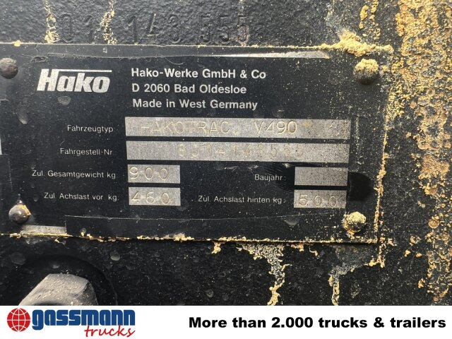 Hako V 490 mit Schneeschild und Ketten - Baumaschine: das Bild 2 Hako V 490 mit Schneeschild und Ketten - Baumaschine: das Bild 2