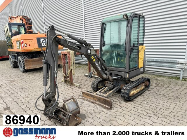 Volvo EC18C Minibagger, Schnellwechsler, Langer Stiel - Baumaschine: das Bild 1 Volvo EC18C Minibagger, Schnellwechsler, Langer Stiel - Baumaschine: das Bild 1