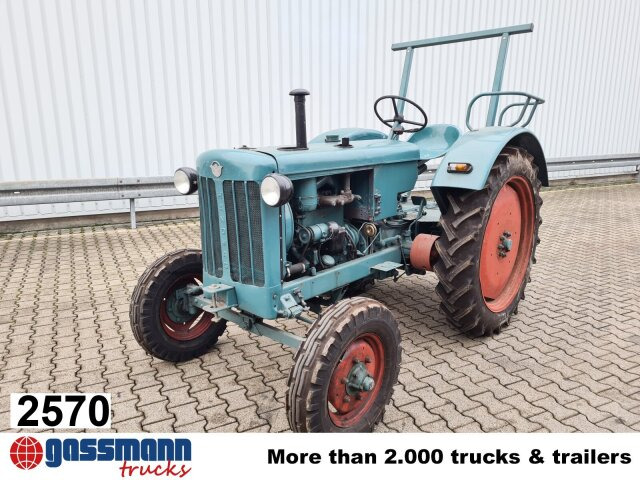 Hanomag HANOMAG - R 27 - Traktor: das Bild 1 Hanomag HANOMAG - R 27 - Traktor: das Bild 1