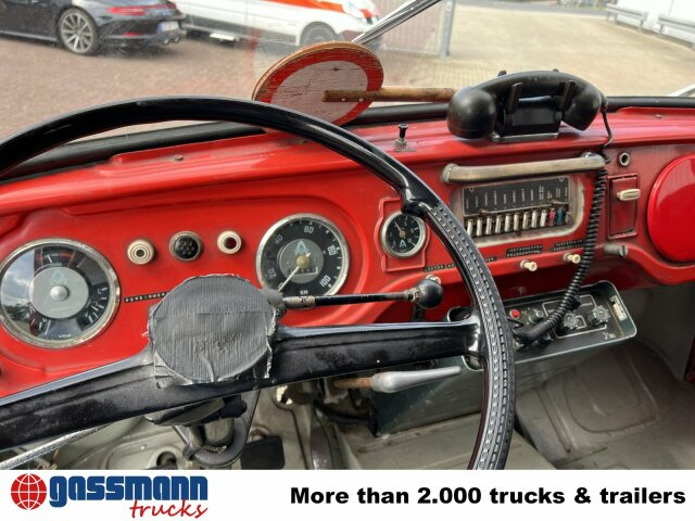 Hanomag LF8 Markant L Diesel - Oldtimer - Feuerwehrfahrzeug: das Bild 4 Hanomag LF8 Markant L Diesel - Oldtimer - Feuerwehrfahrzeug: das Bild 4