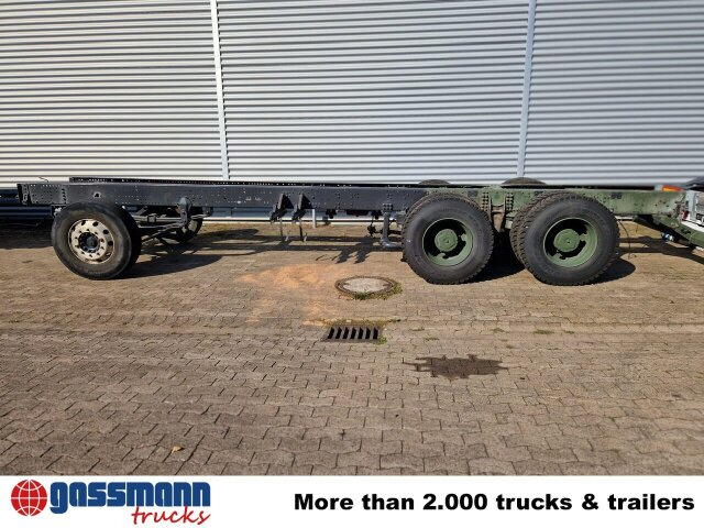 Fahrgestell LKW, Zustand - NEU Iveco Trakker AD260T45 6x4, BRANDSCHADEN FAHRERHAUS!: das Bild 8
