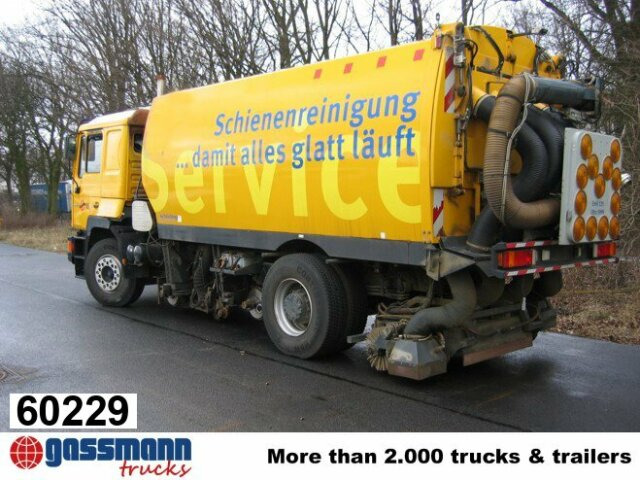 MAN T31 19.314 4x2 - Kehrmaschine: das Bild 1 MAN T31 19.314 4x2 - Kehrmaschine: das Bild 1