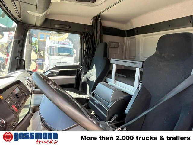 MAN TGS 35.500 8x4-4 BL, Lenk-/Liftachse, Kran HMF - Abrollkipper, Autokran: das Bild 4 MAN TGS 35.500 8x4-4 BL, Lenk-/Liftachse, Kran HMF - Abrollkipper, Autokran: das Bild 4