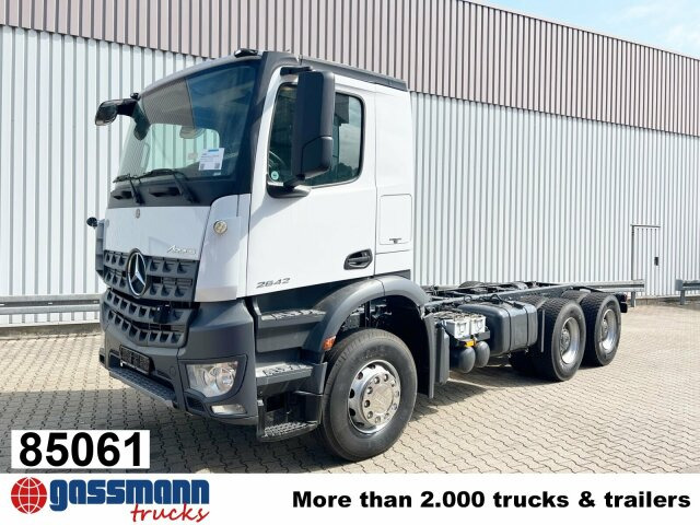 Mercedes-Benz Arocs 2642/45 K 6x4, Retarder, Motorabtrieb - Fahrgestell LKW: das Bild 1 Mercedes-Benz Arocs 2642/45 K 6x4, Retarder, Motorabtrieb - Fahrgestell LKW: das Bild 1