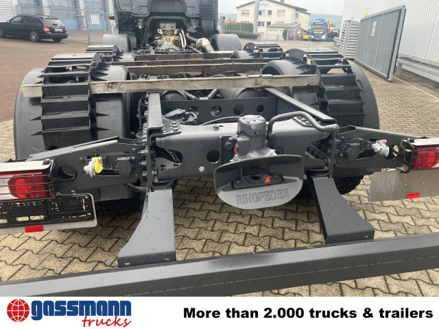 Mercedes-Benz Arocs 3251 L 8x4/4, mit Motorabtrieb C plus NA - Fahrgestell LKW: das Bild 4 Mercedes-Benz Arocs 3251 L 8x4/4, mit Motorabtrieb C plus NA - Fahrgestell LKW: das Bild 4