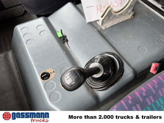 Mercedes-Benz LK 814 F 4x2 Doka, Löschfahrzeug LF8/6 - Feuerwehrfahrzeug: das Bild 3 Mercedes-Benz LK 814 F 4x2 Doka, Löschfahrzeug LF8/6 - Feuerwehrfahrzeug: das Bild 3