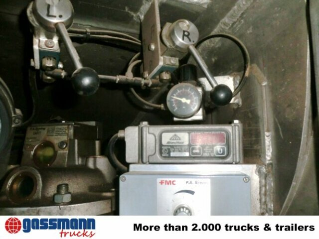 Mercedes-Benz SK 1824 L 4x2, Esterer Tankaufbau ca. 13.100l, 2 - Tankwagen: das Bild 5 Mercedes-Benz SK 1824 L 4x2, Esterer Tankaufbau ca. 13.100l, 2 - Tankwagen: das Bild 5