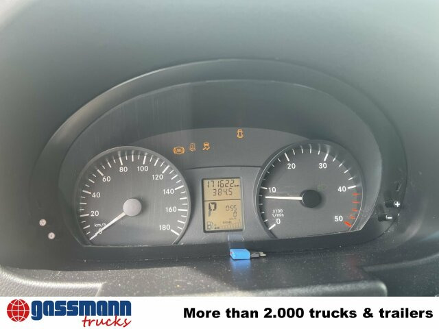 Mercedes-Benz Sprinter 516 CDI 4x2, Rettungswagen, Bi-Xenon - Kastenwagen: das Bild 2 Mercedes-Benz Sprinter 516 CDI 4x2, Rettungswagen, Bi-Xenon - Kastenwagen: das Bild 2