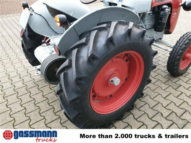 Traktor DL25 - Traktor: das Bild 3 Traktor DL25 - Traktor: das Bild 3