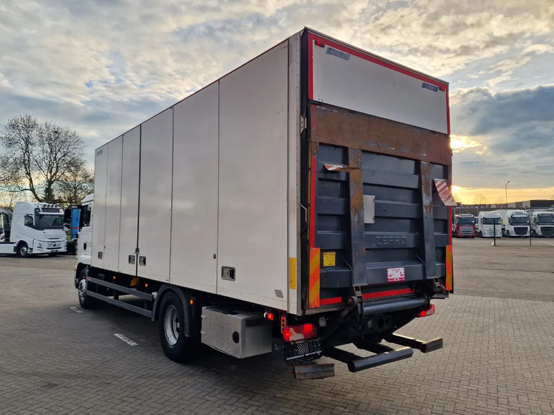 MAN TGM 18.340 4x2 - Sleepercab - Box with sidedoors - Loadlift - Full air - Euro 6 - Automatic - Koffer LKW: das Bild 5 MAN TGM 18.340 4x2 - Sleepercab - Box with sidedoors - Loadlift - Full air - Euro 6 - Automatic - Koffer LKW: das Bild 5