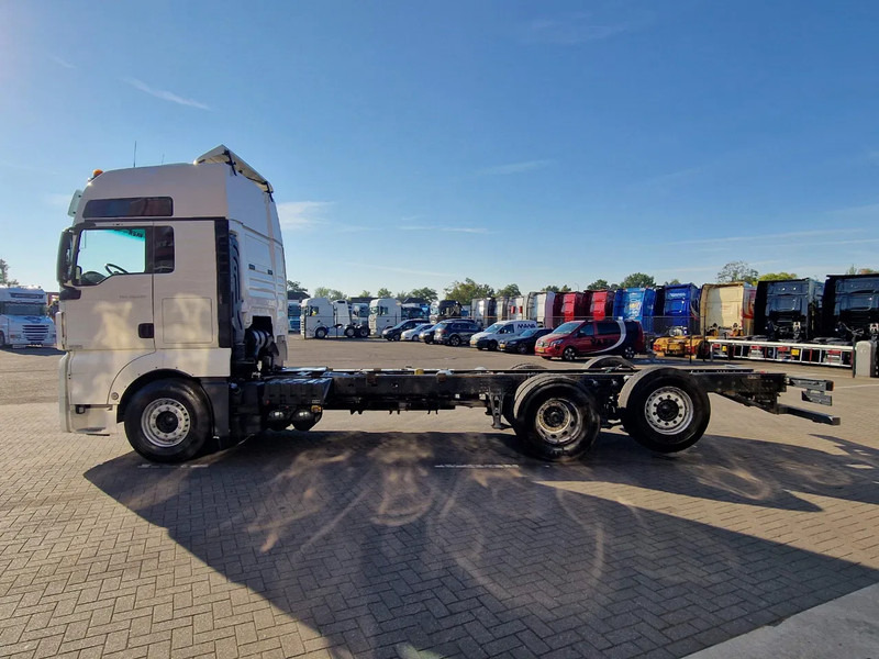 MAN TGX 26.500 6x2 XXL - Chassis - Full air - Night clima - AS Tronic - - Fahrgestell LKW: das Bild 4 MAN TGX 26.500 6x2 XXL - Chassis - Full air - Night clima - AS Tronic - - Fahrgestell LKW: das Bild 4