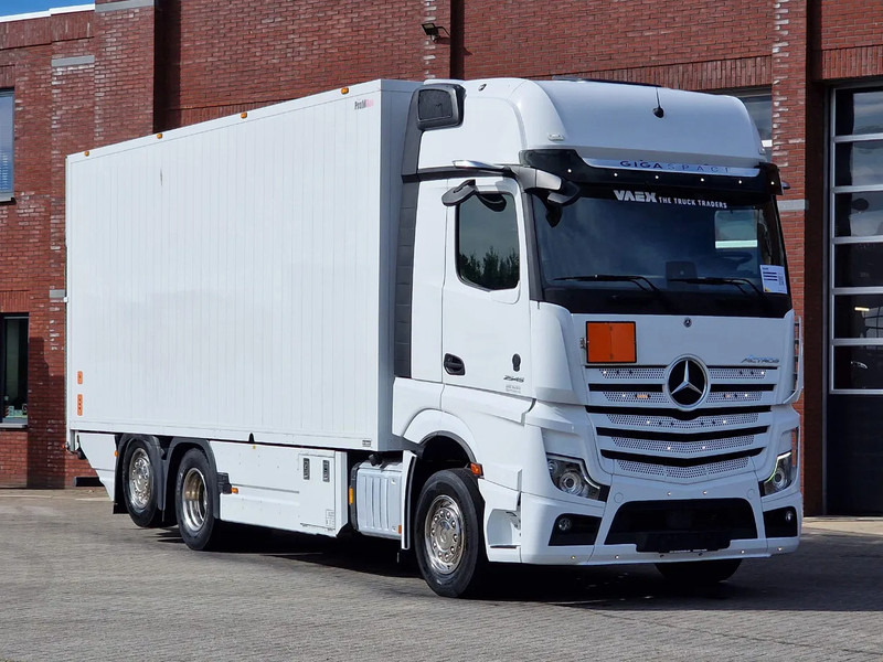 Mercedes-Benz Actros 2545 6x2*4 - Box with sidedoors - Loadlift - Steering axle - Full air - Camera - Koffer LKW: das Bild 1 Mercedes-Benz Actros 2545 6x2*4 - Box with sidedoors - Loadlift - Steering axle - Full air - Camera - Koffer LKW: das Bild 1