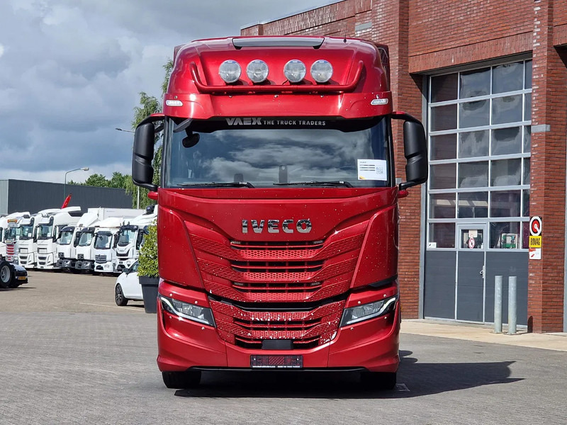 Iveco S-WAY 570 6x2 - Retarder - Full air - 3.20 WB - Navi - Sattelzugmaschine: das Bild 2 Iveco S-WAY 570 6x2 - Retarder - Full air - 3.20 WB - Navi - Sattelzugmaschine: das Bild 2