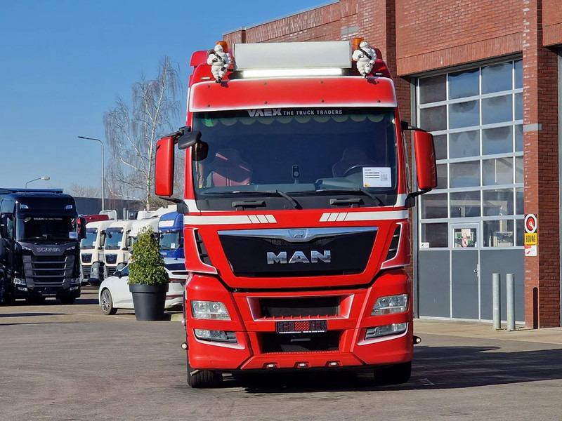 MAN TGX 26.560 XXL 6x2/4 - Custom interior - Steering axle - Euro 6 - AS Tronic - Sattelzugmaschine: das Bild 2 MAN TGX 26.560 XXL 6x2/4 - Custom interior - Steering axle - Euro 6 - AS Tronic - Sattelzugmaschine: das Bild 2