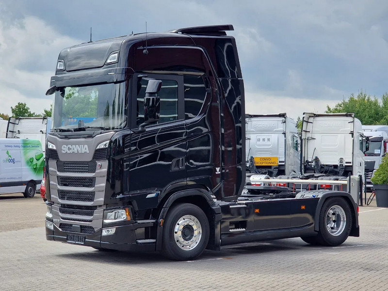 Scania 500S NGS Highline 4x2 - New - Full spec - Retarder - Night clima - Full air - Leather - Sattelzugmaschine: das Bild 3 Scania 500S NGS Highline 4x2 - New - Full spec - Retarder - Night clima - Full air - Leather - Sattelzugmaschine: das Bild 3