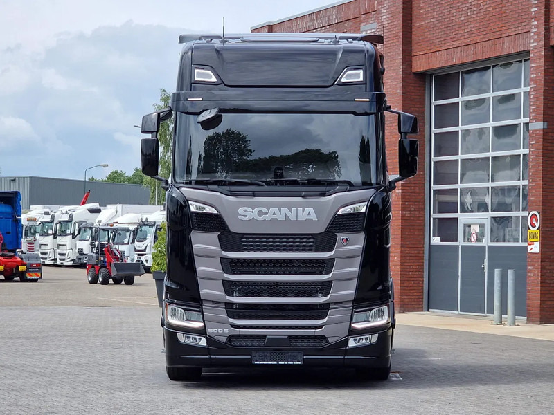 Scania 500S NGS Highline 4x2 - New - Full spec - Retarder - Night clima - Full air - Leather - Sattelzugmaschine: das Bild 2 Scania 500S NGS Highline 4x2 - New - Full spec - Retarder - Night clima - Full air - Leather - Sattelzugmaschine: das Bild 2