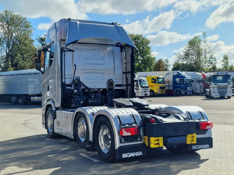Scania 660S V8 NGS Highline 6x2/4 - New - Full spec - Retarder - Night clima - Led - Leather - Navi - Sattelzugmaschine: das Bild 5 Scania 660S V8 NGS Highline 6x2/4 - New - Full spec - Retarder - Night clima - Led - Leather - Navi - Sattelzugmaschine: das Bild 5