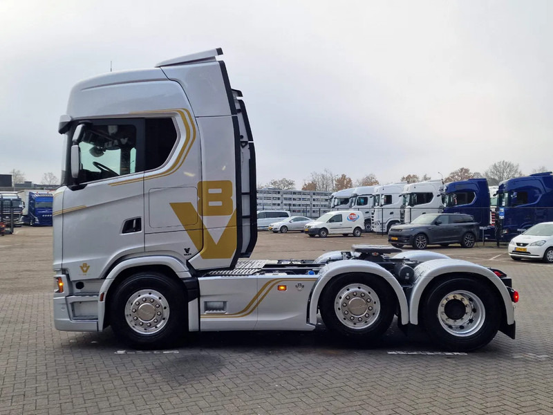 Scania 660S V8 NGS Highline 6x2/4 - New - Full spec - Retarder - Night clima - Led - Leather - Navi - Sattelzugmaschine: das Bild 4 Scania 660S V8 NGS Highline 6x2/4 - New - Full spec - Retarder - Night clima - Led - Leather - Navi - Sattelzugmaschine: das Bild 4