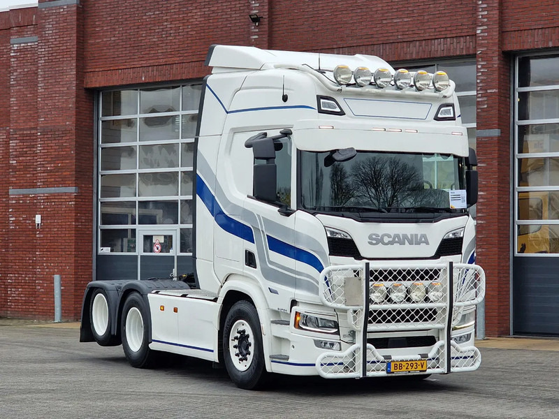Scania R560 Highline 6x2 - BUFFL - Retarder - Full air - 3.15 WB - Leather - Sattelzugmaschine: das Bild 1 Scania R560 Highline 6x2 - BUFFL - Retarder - Full air - 3.15 WB - Leather - Sattelzugmaschine: das Bild 1
