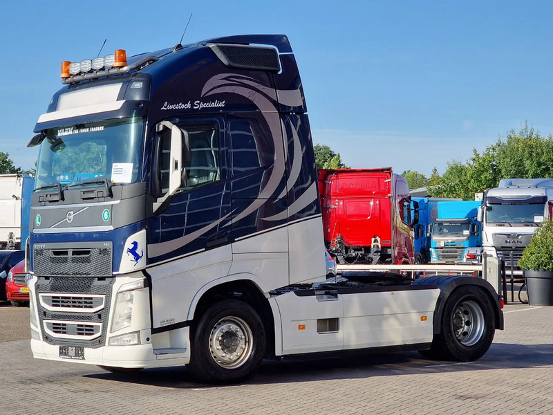 Volvo FH 13.460 4x2 Globetrotter XL - Full spoiler - 2x tank - Fridge - TV - Sattelzugmaschine: das Bild 3 Volvo FH 13.460 4x2 Globetrotter XL - Full spoiler - 2x tank - Fridge - TV - Sattelzugmaschine: das Bild 3