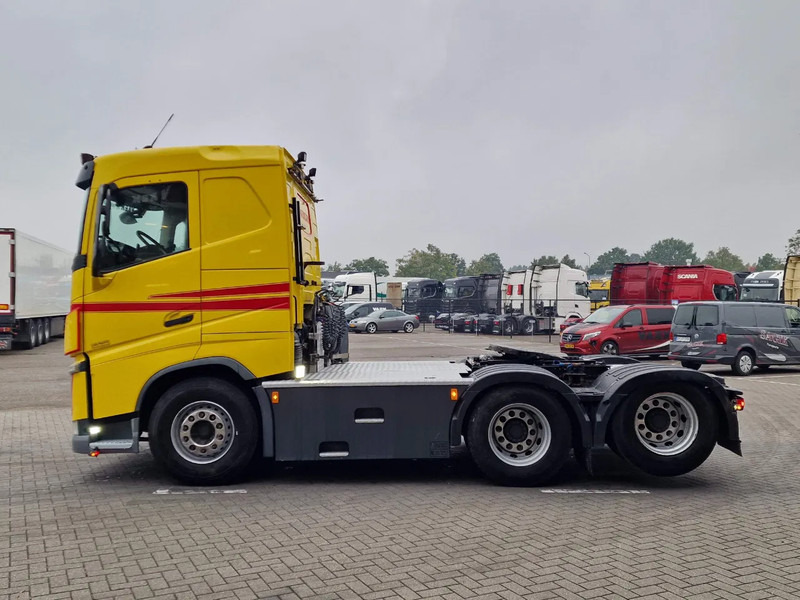 Volvo FH 13.500 6x4 - Lift axle - PTO/Hydraulic - Full air - Navi - - Sattelzugmaschine: das Bild 4 Volvo FH 13.500 6x4 - Lift axle - PTO/Hydraulic - Full air - Navi - - Sattelzugmaschine: das Bild 4