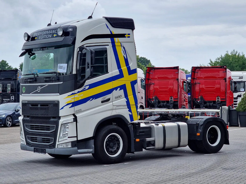 Volvo FH 13.500 Globetrotter 4x2 - I parkcool - Full air - Low KM 347Tkm - Fridge - Sattelzugmaschine: das Bild 4 Volvo FH 13.500 Globetrotter 4x2 - I parkcool - Full air - Low KM 347Tkm - Fridge - Sattelzugmaschine: das Bild 4