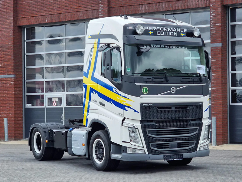 Volvo FH 13.500 Globetrotter 4x2 - I parkcool - Full air - Low KM 347Tkm - Fridge - Sattelzugmaschine: das Bild 2 Volvo FH 13.500 Globetrotter 4x2 - I parkcool - Full air - Low KM 347Tkm - Fridge - Sattelzugmaschine: das Bild 2