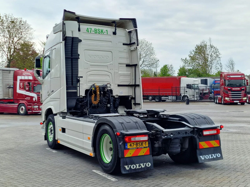 Volvo FH 13.540 Globetrotter 4x2 - Custom exterior - I parkcool - Navi - APK/TUV: 27-02-2026 - Sattelzugmaschine: das Bild 5 Volvo FH 13.540 Globetrotter 4x2 - Custom exterior - I parkcool - Navi - APK/TUV: 27-02-2026 - Sattelzugmaschine: das Bild 5