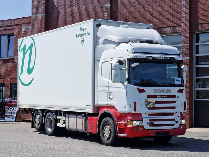 Scania R500 V8 Highline 6x2*4 - Box with side doors - Loadlift - Manual gearbox with retarder - Full air - Steering axle - Koffer LKW: das Bild 1 Scania R500 V8 Highline 6x2*4 - Box with side doors - Loadlift - Manual gearbox with retarder - Full air - Steering axle - Koffer LKW: das Bild 1