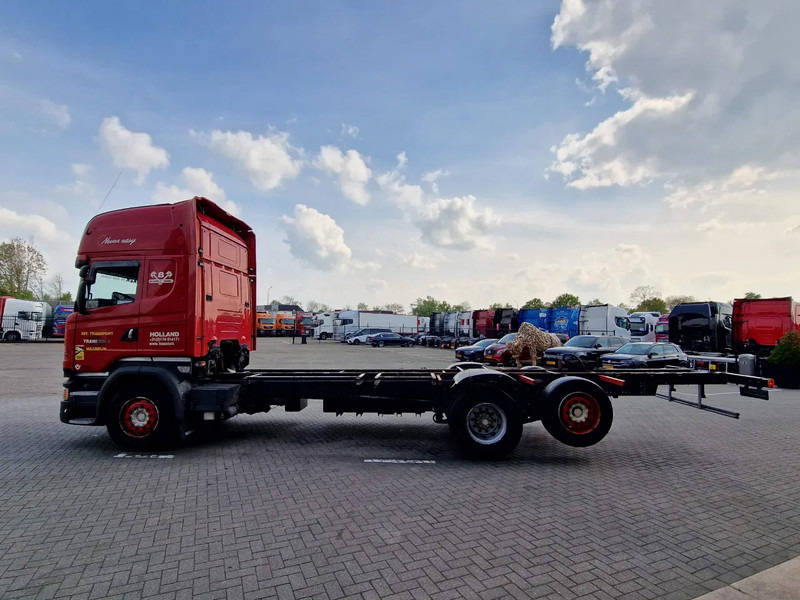 Scania R730 Topline 6x2*4 - Retarder - King of the Road - Night clima - Steering axle - Leather - Fahrgestell LKW: das Bild 4 Scania R730 Topline 6x2*4 - Retarder - King of the Road - Night clima - Steering axle - Leather - Fahrgestell LKW: das Bild 4