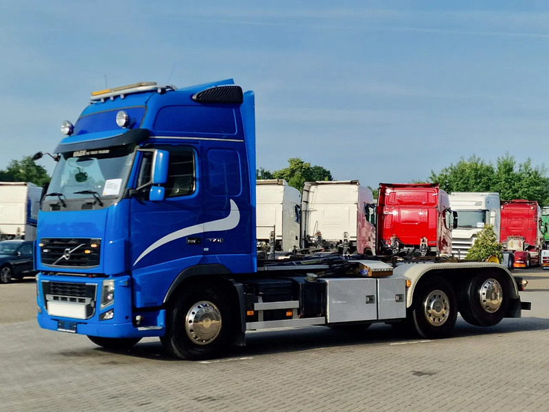 Volvo FH 16.700 Globetrotter 6x2*4 - Palfinger T20 Hook - Retarder - Steering axle - Abrollkipper: das Bild 5 Volvo FH 16.700 Globetrotter 6x2*4 - Palfinger T20 Hook - Retarder - Steering axle - Abrollkipper: das Bild 5