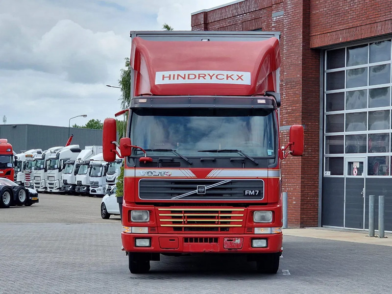 Volvo FM 250 4x- Livestock 2 deck - Lifting floors - Loadlift - Manual gearbox - Tiertransporter LKW: das Bild 2 Volvo FM 250 4x- Livestock 2 deck - Lifting floors - Loadlift - Manual gearbox - Tiertransporter LKW: das Bild 2