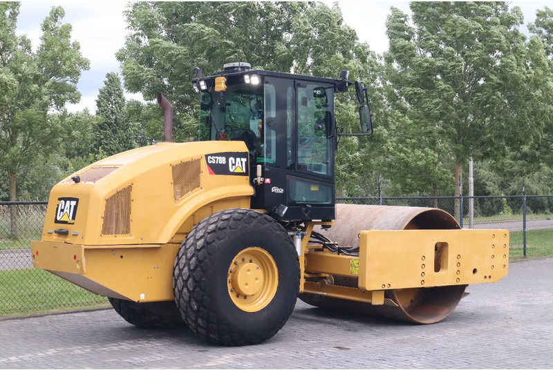 Walzen Caterpillar CS78B | TRIMBLE GPS | GOOD CONDITION: das Bild 6