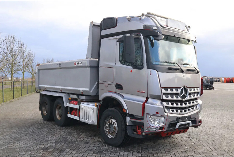 Mercedes-Benz Arocs 2658 2858 | 6X4 EURO 6 BIG AXLES | RETARDER | ENGINE PROBLEM - Kipper: das Bild 3 Mercedes-Benz Arocs 2658 2858 | 6X4 EURO 6 BIG AXLES | RETARDER | ENGINE PROBLEM - Kipper: das Bild 3