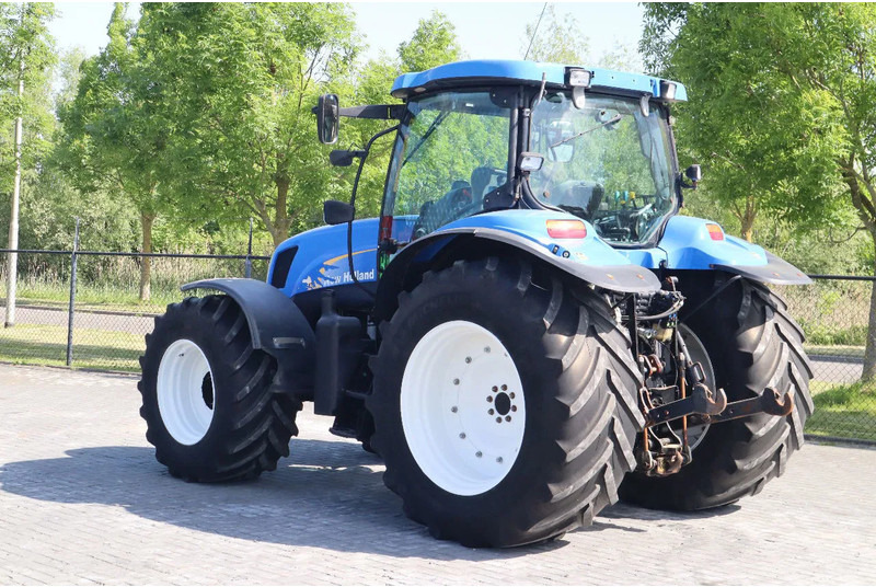 New Holland TS135A | 40 KM/H | 4X4 | SUPERSTEER - Traktor: das Bild 3 New Holland TS135A | 40 KM/H | 4X4 | SUPERSTEER - Traktor: das Bild 3