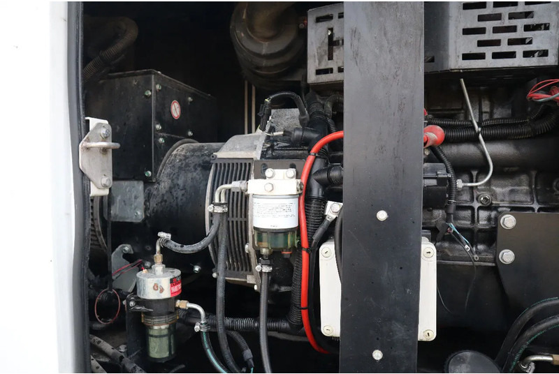 Stromgenerator SDMO R44C3 | 44 KVA | GOOD WORKING: das Bild 16