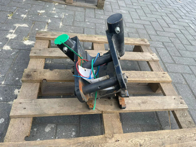 STEELWRIST TCX S30 - 180 MEC | TILT COUPLER | TILTING COUPLER | NEW / UNUSED - Tiltrotator für Baumaschine: das Bild 5 STEELWRIST TCX S30 - 180 MEC | TILT COUPLER | TILTING COUPLER | NEW / UNUSED - Tiltrotator für Baumaschine: das Bild 5