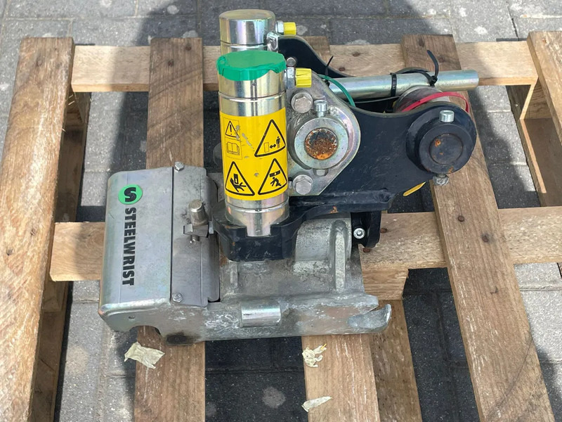 STEELWRIST TMX S30 -180HA | TILT QUICKCOUPLER | TILTING COUPLER | NEW - Tiltrotator für Baumaschine: das Bild 2 STEELWRIST TMX S30 -180HA | TILT QUICKCOUPLER | TILTING COUPLER | NEW - Tiltrotator für Baumaschine: das Bild 2