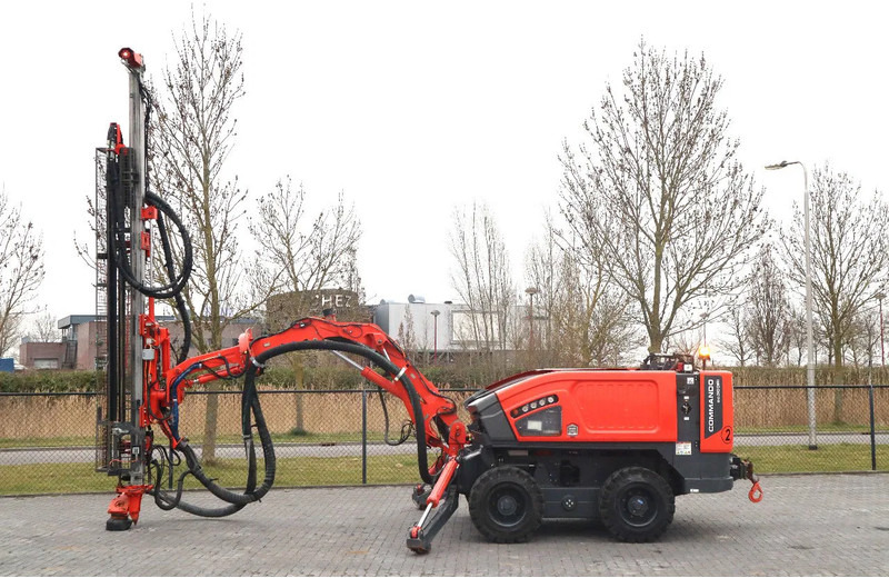 Sandvik 2 PIECES COMMANDO DC 300 RI S5 | ONLY 470 DRILLING HOURS - Bohrgerät: das Bild 1 Sandvik 2 PIECES COMMANDO DC 300 RI S5 | ONLY 470 DRILLING HOURS - Bohrgerät: das Bild 1