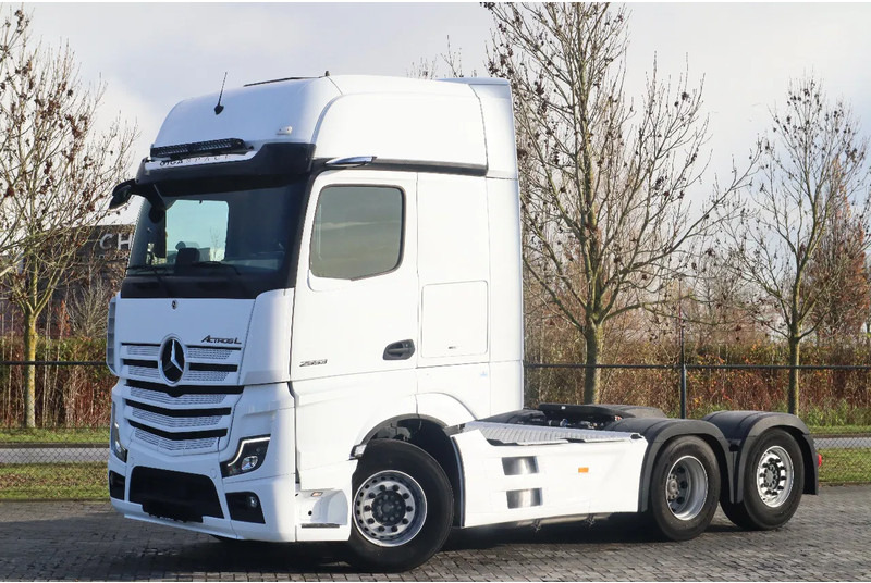Mercedes-Benz Actros 2553 | 6X2 | 33.000 KM! | RETARDER | EURO 6 | FULL AIR - Sattelzugmaschine: das Bild 1 Mercedes-Benz Actros 2553 | 6X2 | 33.000 KM! | RETARDER | EURO 6 | FULL AIR - Sattelzugmaschine: das Bild 1