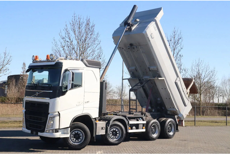 Volvo FH 540 8X4 TANDEMLIFT | BIG AXLES | RETARDER | VDS - Kipper: das Bild 1 Volvo FH 540 8X4 TANDEMLIFT | BIG AXLES | RETARDER | VDS - Kipper: das Bild 1
