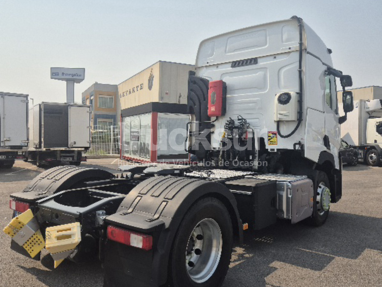 RENAULT T440 SLEEPER CAB - Andere Technik: das Bild 3 RENAULT T440 SLEEPER CAB - Andere Technik: das Bild 3