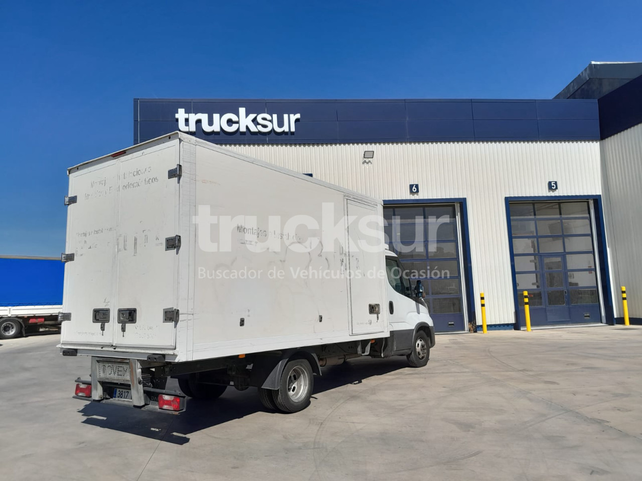 IVECO 35C16 GV - Koffer Transporter: das Bild 3 IVECO 35C16 GV - Koffer Transporter: das Bild 3