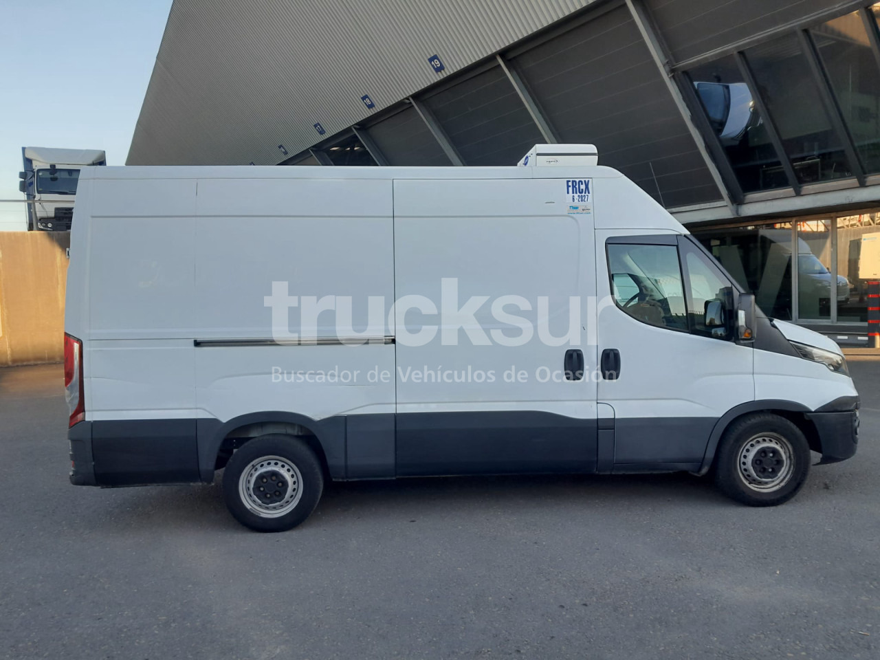 IVECO 35S12 12M3 FRC-X - Koffer Transporter: das Bild 5 IVECO 35S12 12M3 FRC-X - Koffer Transporter: das Bild 5
