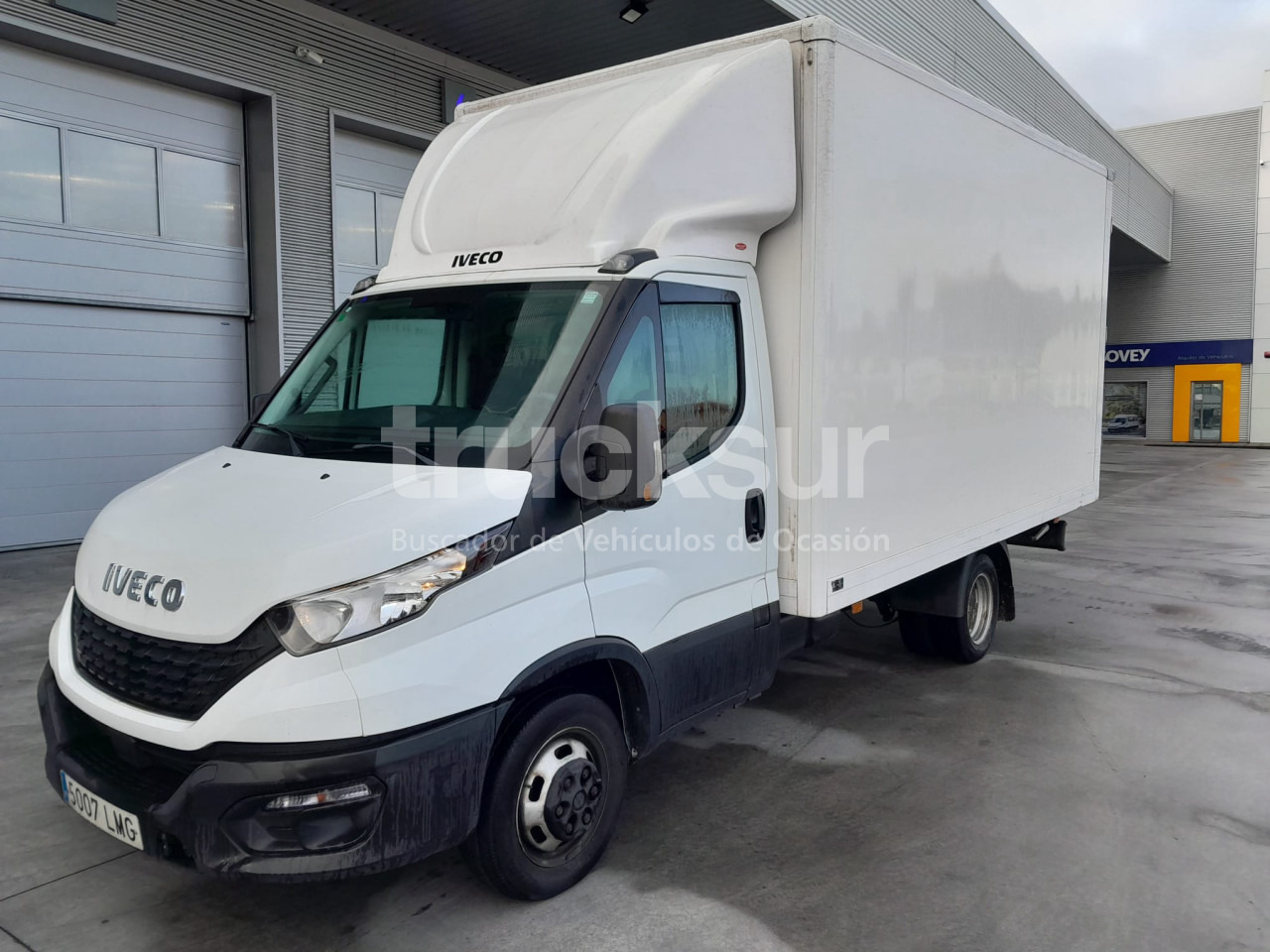 IVECO DAILY 35C16H - Koffer Transporter: das Bild 1 IVECO DAILY 35C16H - Koffer Transporter: das Bild 1