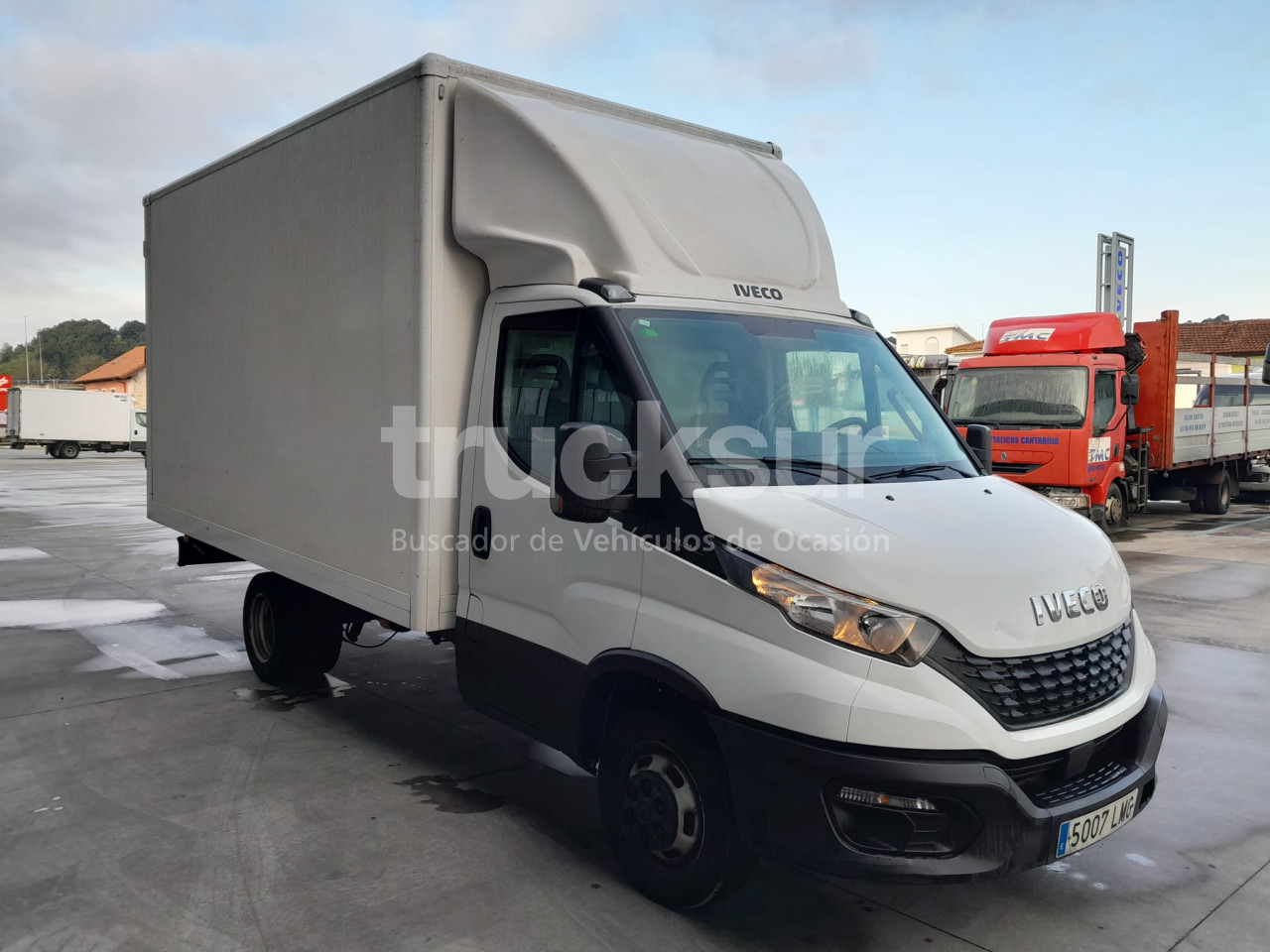 IVECO DAILY 35C16H - Koffer Transporter: das Bild 2 IVECO DAILY 35C16H - Koffer Transporter: das Bild 2